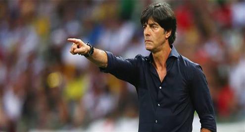 لوف غير راض عن أداء المنتخب الألماني رغم الفوز على أذربيجان 